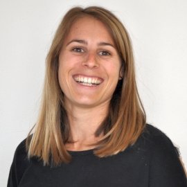 Laurine Wastiaux, massage bébé et psychomotricité